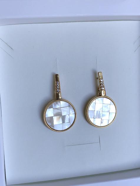 Brinco Redondo Mosaico Madrepérola e Cravejado Zircônias - Banhado a Ouro 18K