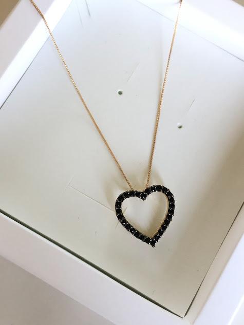 Colar Pingente Coração Cravejado Zircônias Negras - Banhado a Ouro 18k