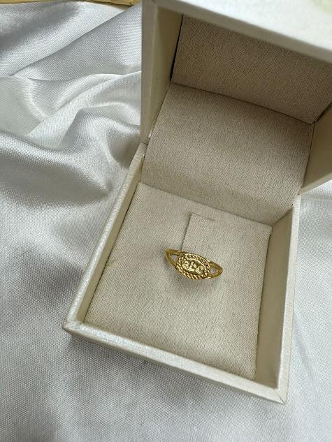Anel ABC Plaquinha Redonda - Banhado a Ouro 18K