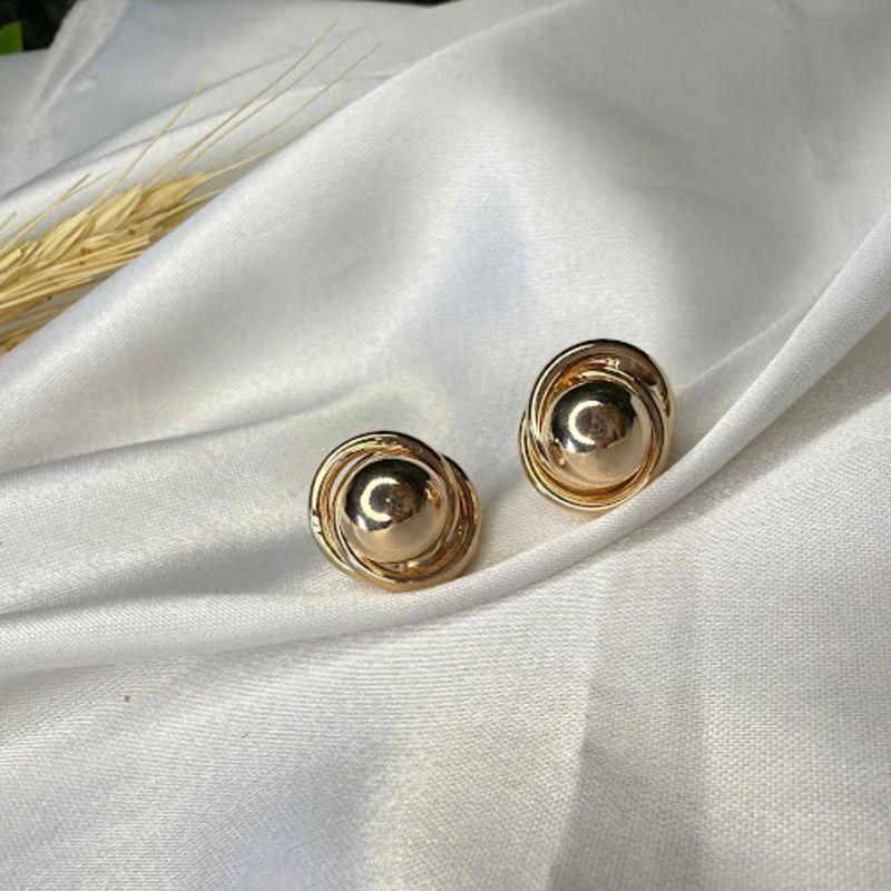 Brinco de Aros Entrelaçados Com Bola Central - Banhado a Ouro 18K