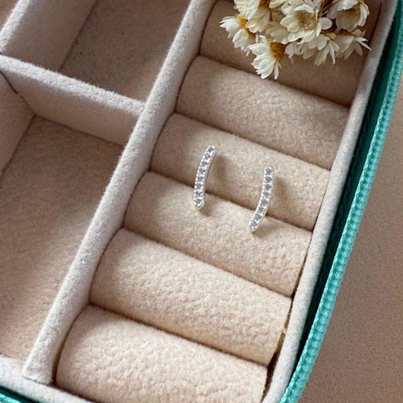 Brinco Ear Cuff Linha Delicado Cravejado Zircônias - Prata 925