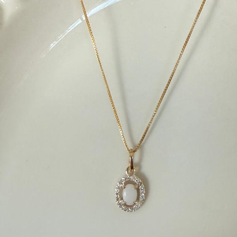 Colar Pingente Oval Branco Cravejado Zircônias - Banhado a Ouro 18k