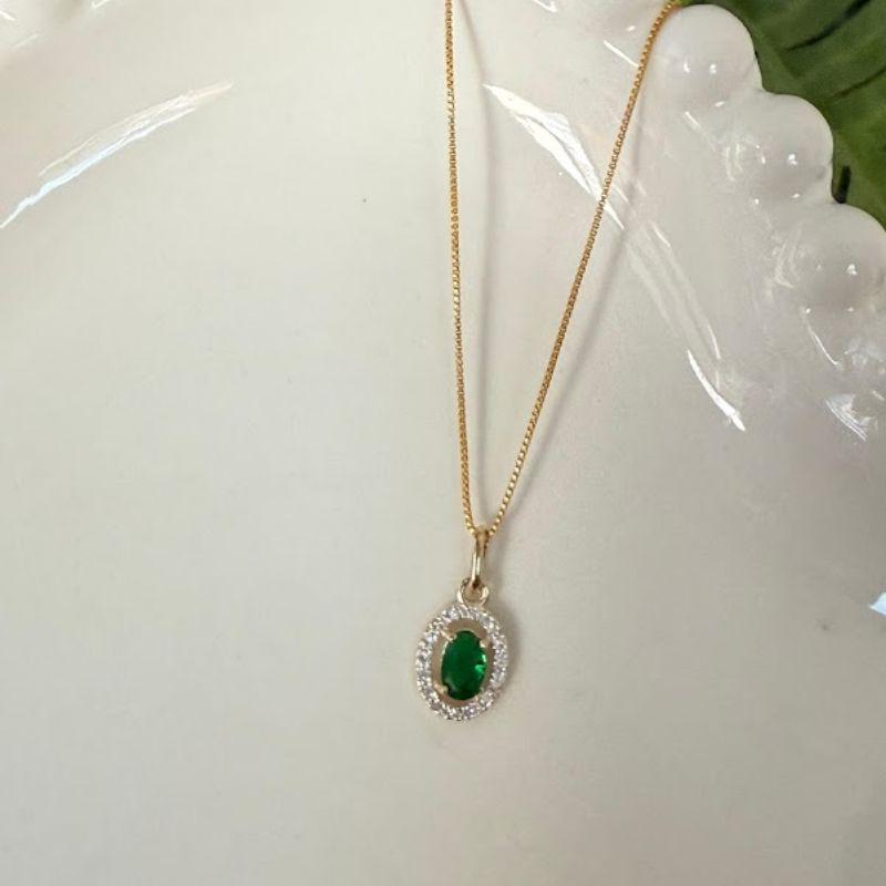 Colar Pingente Oval Verde Esmeralda Cravejado Zircônias - Banhado a Ouro 18k
