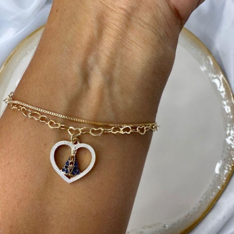 Pulseira Dupla com Elo de Corações e Pingente de Nossa Sra - Banhado a Ouro 18k