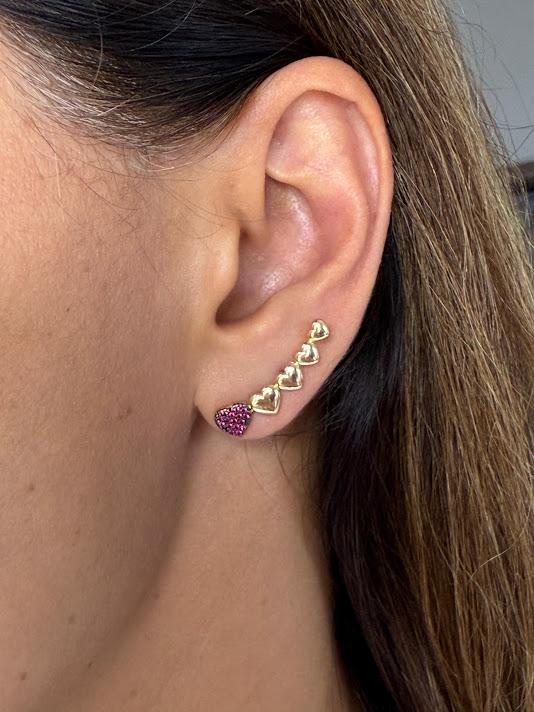 Brinco Ear Cuff de Corações Cravejado Zircônias Pink - Banhado a Ouro 18k