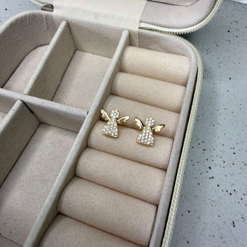 Brinco Anjo Cravejado com Zircônias e Asa Lisa - Banhado a Ouro 18k