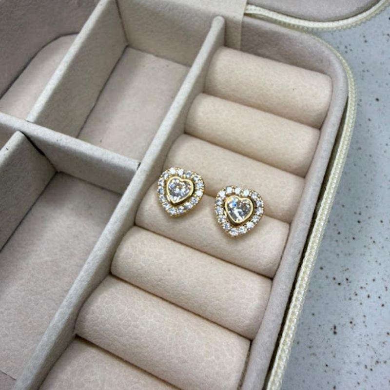 Brinco Coração e Fileira Cravejados Zircônias - Banhado a Ouro 18k
