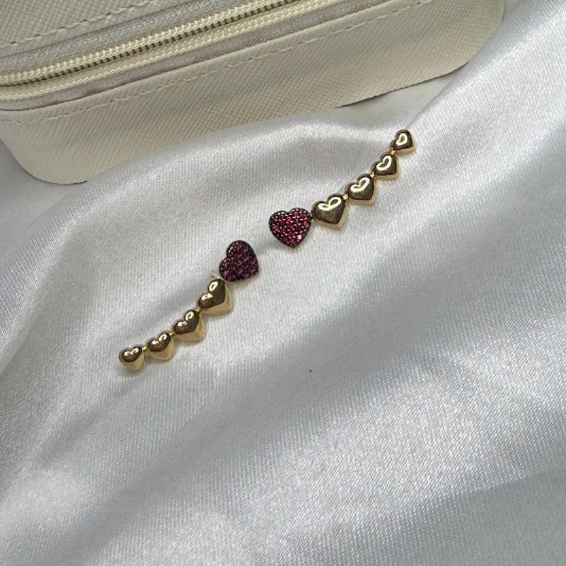 Brinco Ear Cuff de Corações Cravejado Zircônias Pink - Banhado a Ouro 18k