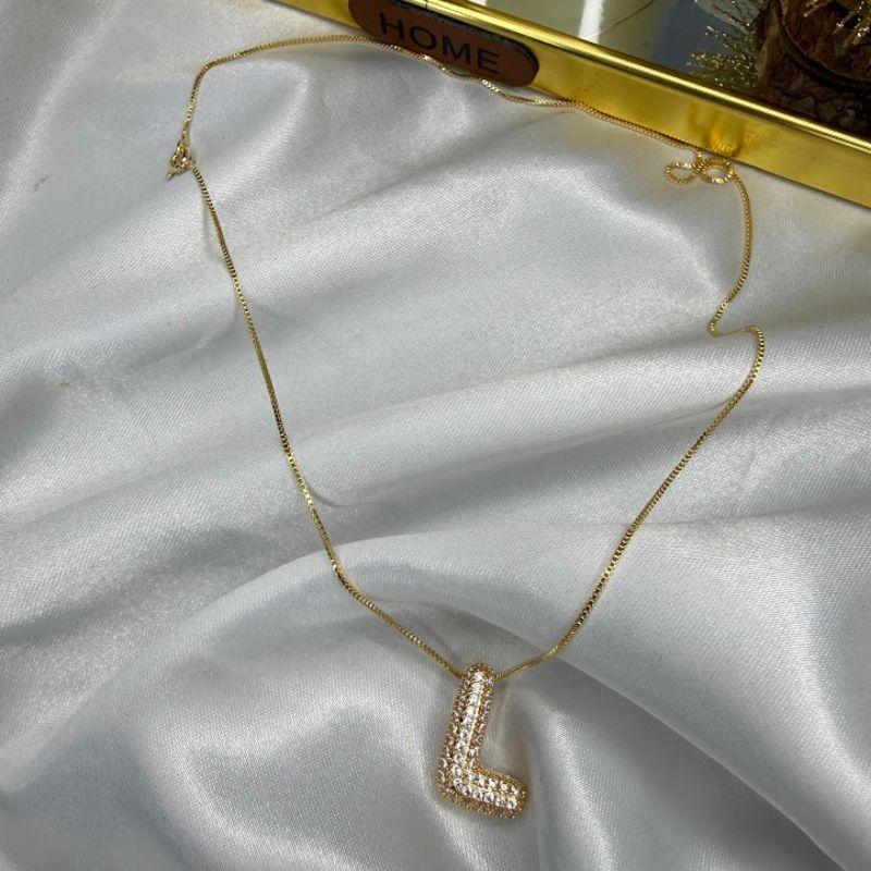 Colar com Pingente de Letra Cravejado Zircônias - Banhado a ouro 18K