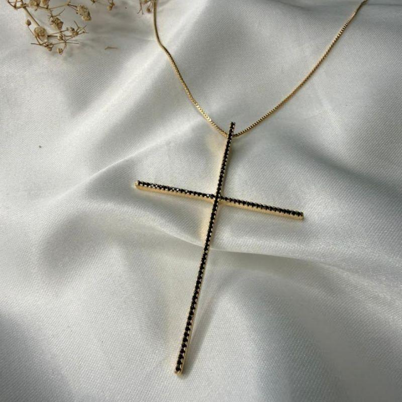 Colar Corrente Veneziana com Cruz Cravejada Zircônias Negras - Banhado a Ouro 18K