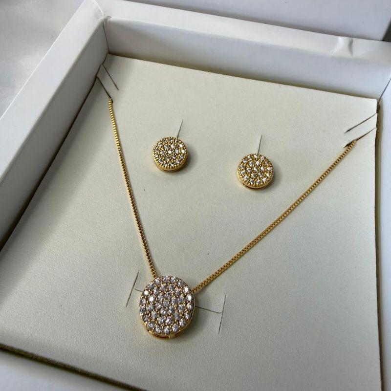 Conjunto Colar e Brincos Redondo Cravejado em Zircônia - Banhado a Ouro 18k
