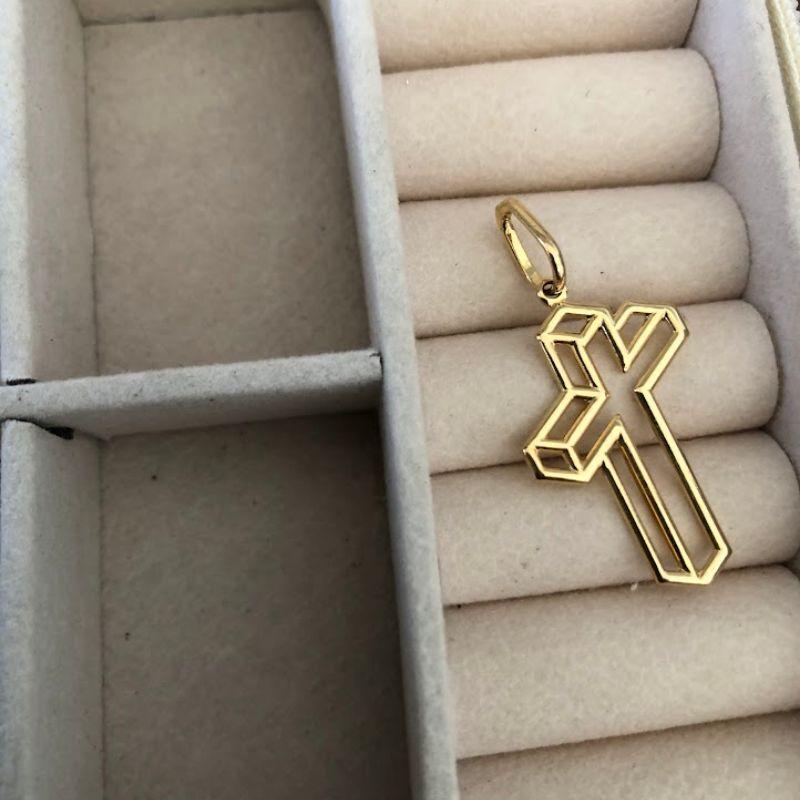 Pingente Crucifixo 3D Vazado - Banhado a Ouro 18k