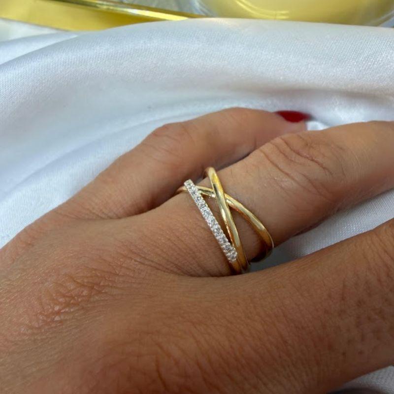Anel Aros Entrelaçados com Detalhe Cravejado em Zircônias - Banhado a Ouro 18k