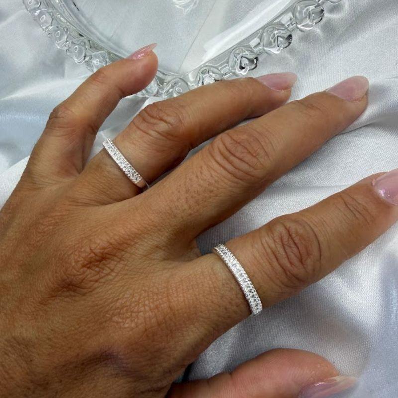 Aparador / Meia Aliança Cravejada Zircônias - Prata 925