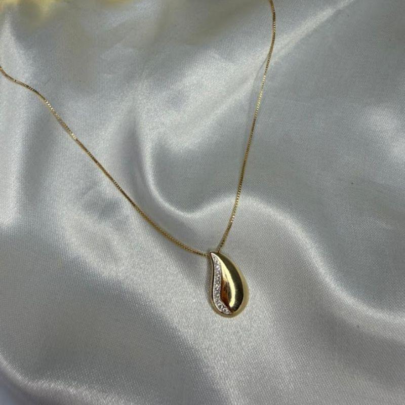 Colar Pingente Gota e Detalhe em Zircônias - Banhado a Ouro 18k