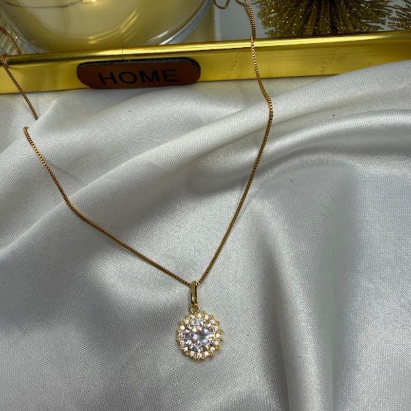 Colar Pingente Redondo Cravejado Zircônias - Banhado a Ouro 18k