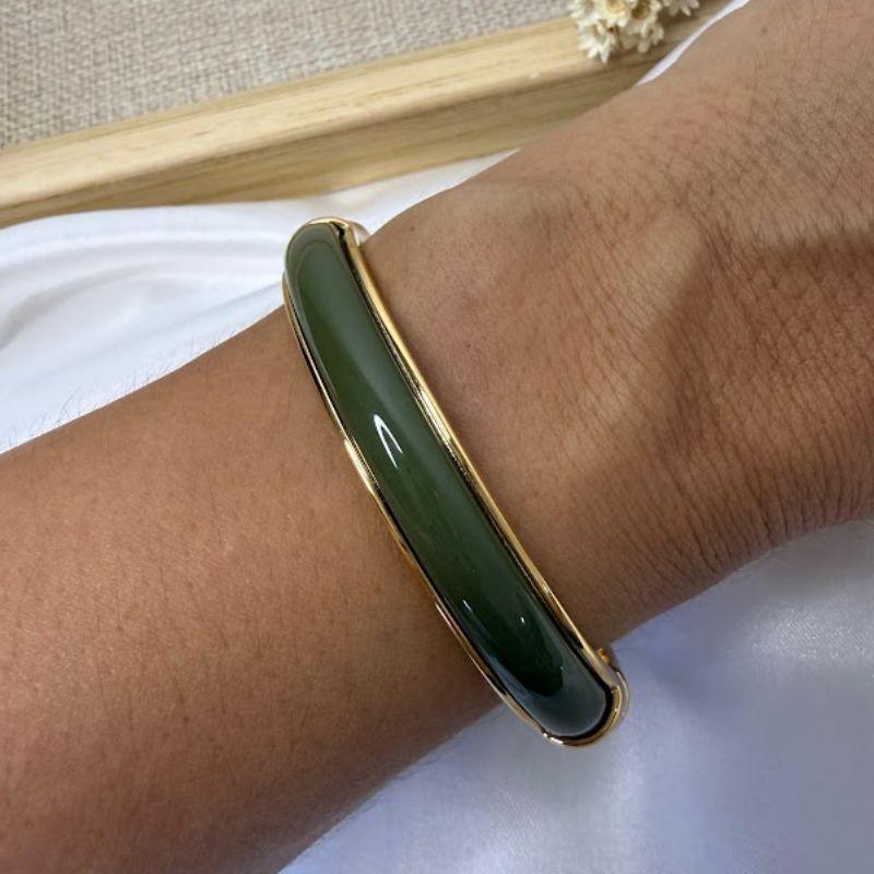 Bracelete Esmaltado Verde Oliva - Banhado em Verniz Italiano