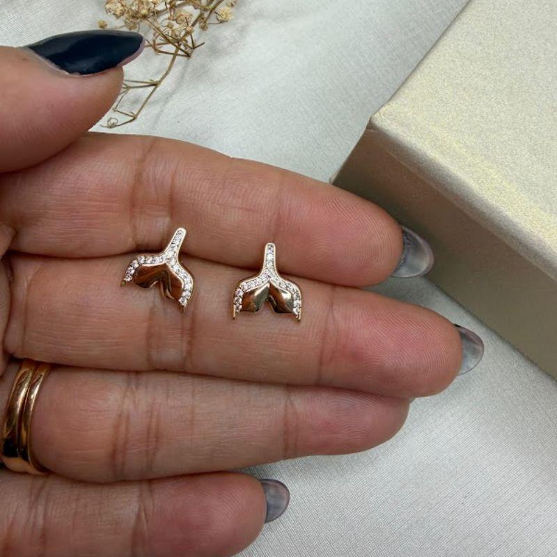 Brinco Rabo de Sereia Cravejados com Zircônias - Banhado a Ouro 18k