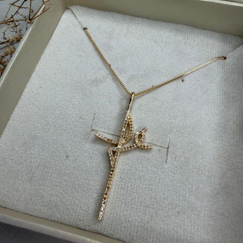 Colar Pingente de Fé Cravejado Zircônias - Banhado a ouro 18k