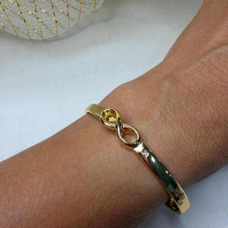 Bracelete com Simbolo do Snfinito e Ponto de Luz - Banho em Verniz Italiano