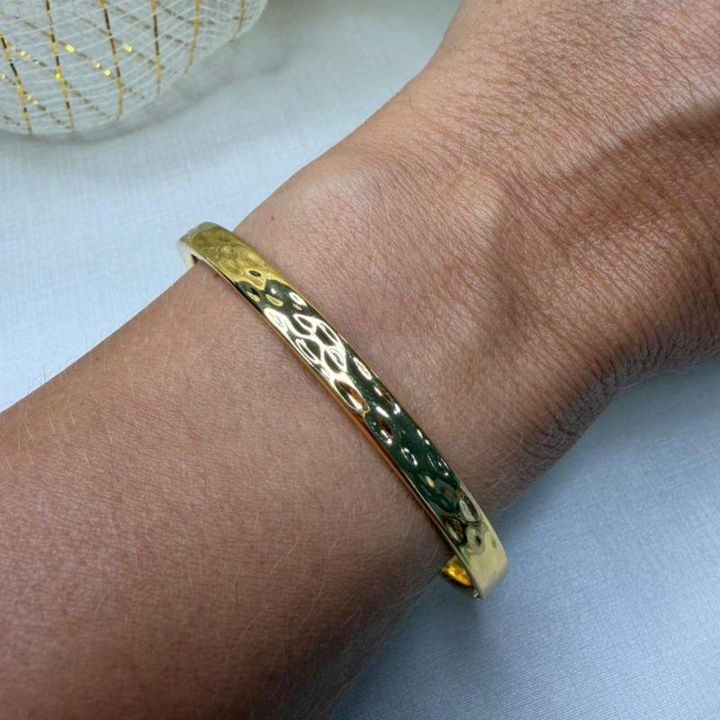 Bracelete  Fino Texturizado - Banho em Verniz Italiano