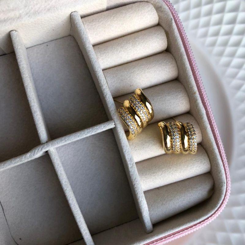 Brinco 4 Fios Cravejado Zircônias - Banhado a Ouro 18k