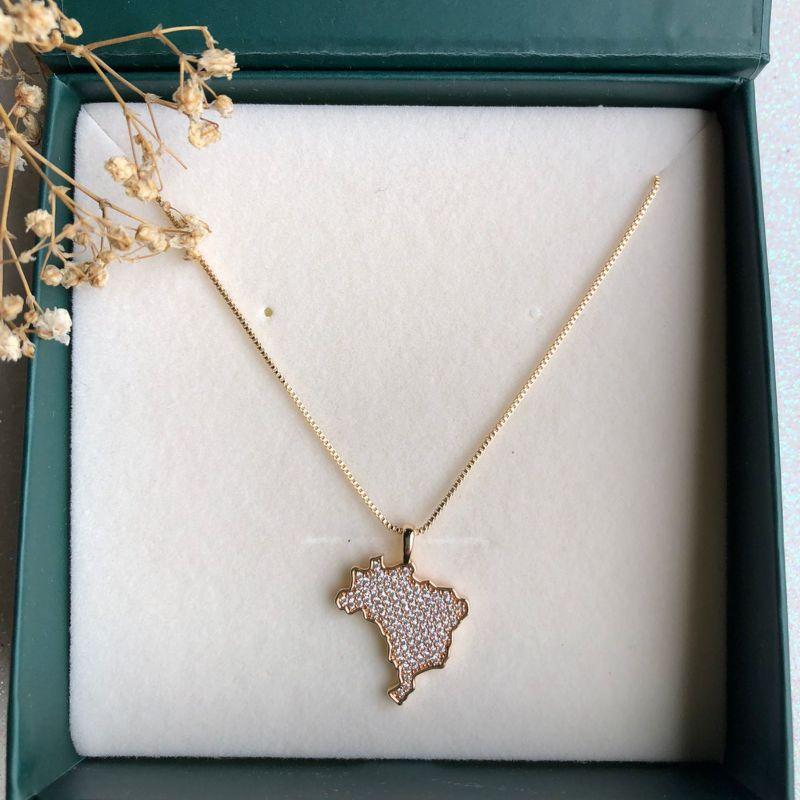 Colar Pingente Mapa Brasil Cravejado Zircônias - Banhado a Ouro 18k