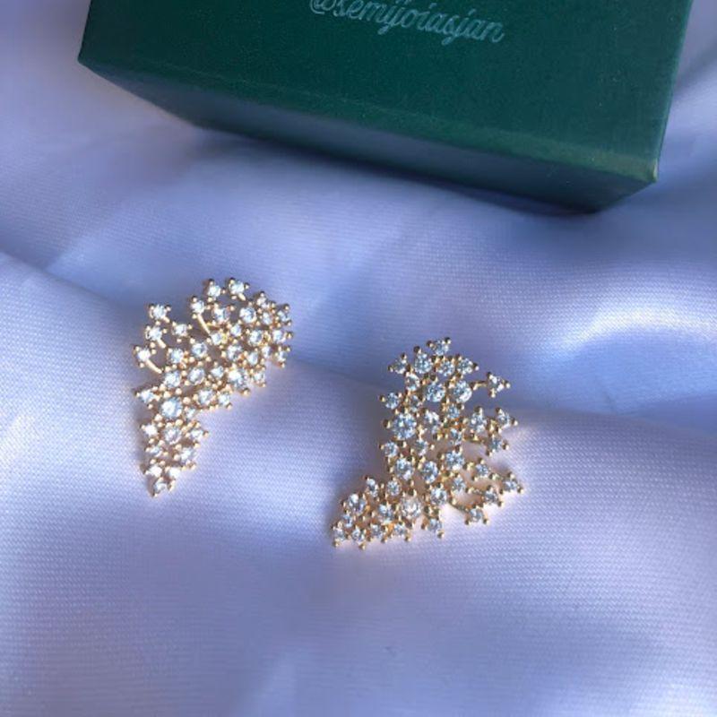 Brinco Ear Cuff Estilo Asa Cravejado Zircônias - Banhado a Ouro 18k