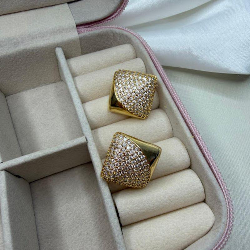Brinco Losango com Cravejado Zircônias - Banhado a Ouro 18K