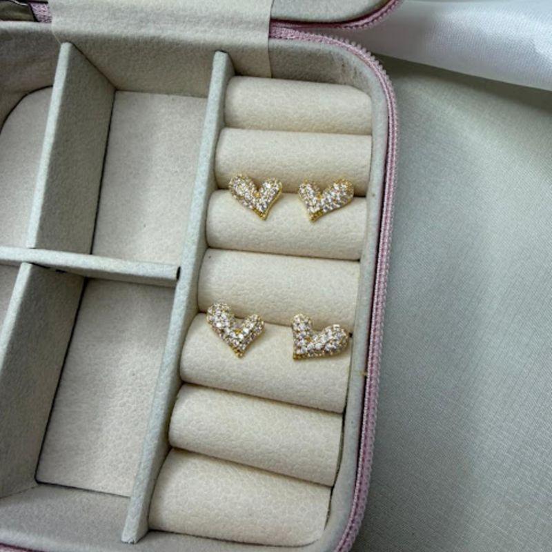 Brinco Pequeno Coração Cravejado (Par) - Banhado em Ouro 18k