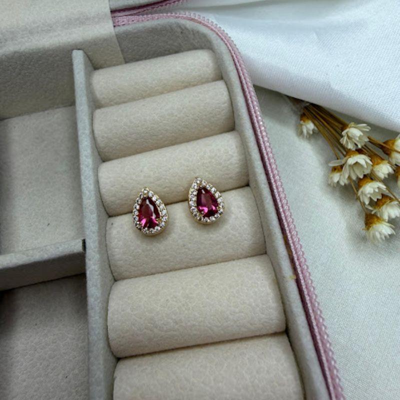 Brinco Pequeno Gota Pink com Cravejado Zircônias - Banhado a Ouro 18k