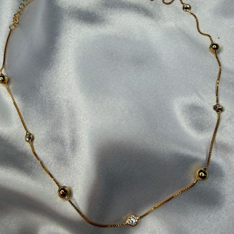 Choker de Bolinhas e Ponto de Luz - Banhado a Ouro 18K
