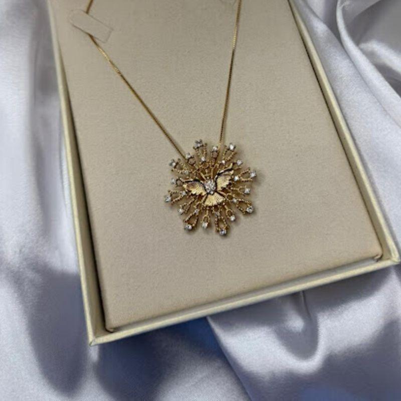 Colar com Pingente do Divino Espírito Santo Cravejado com Zircônias - Banhado a Ouro 18k
