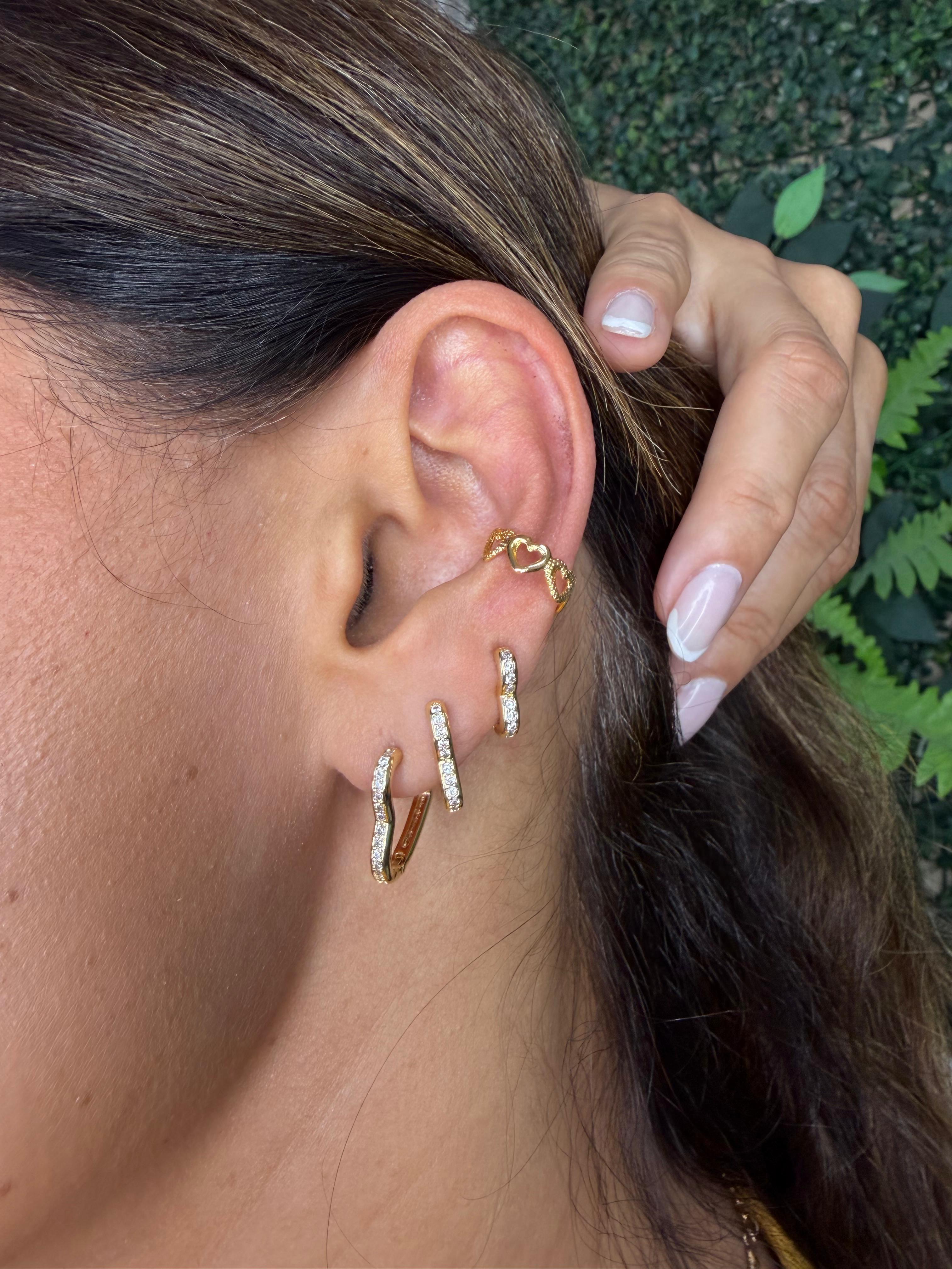 Trio de Argolinhas Formato de Coração com Zircônias - Banhado a Ouro 18k