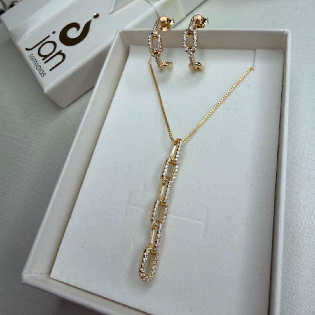 Conjunto Colar e Brincos com Elos Cravejados de Zircônias - Banhado a Ouro 18k