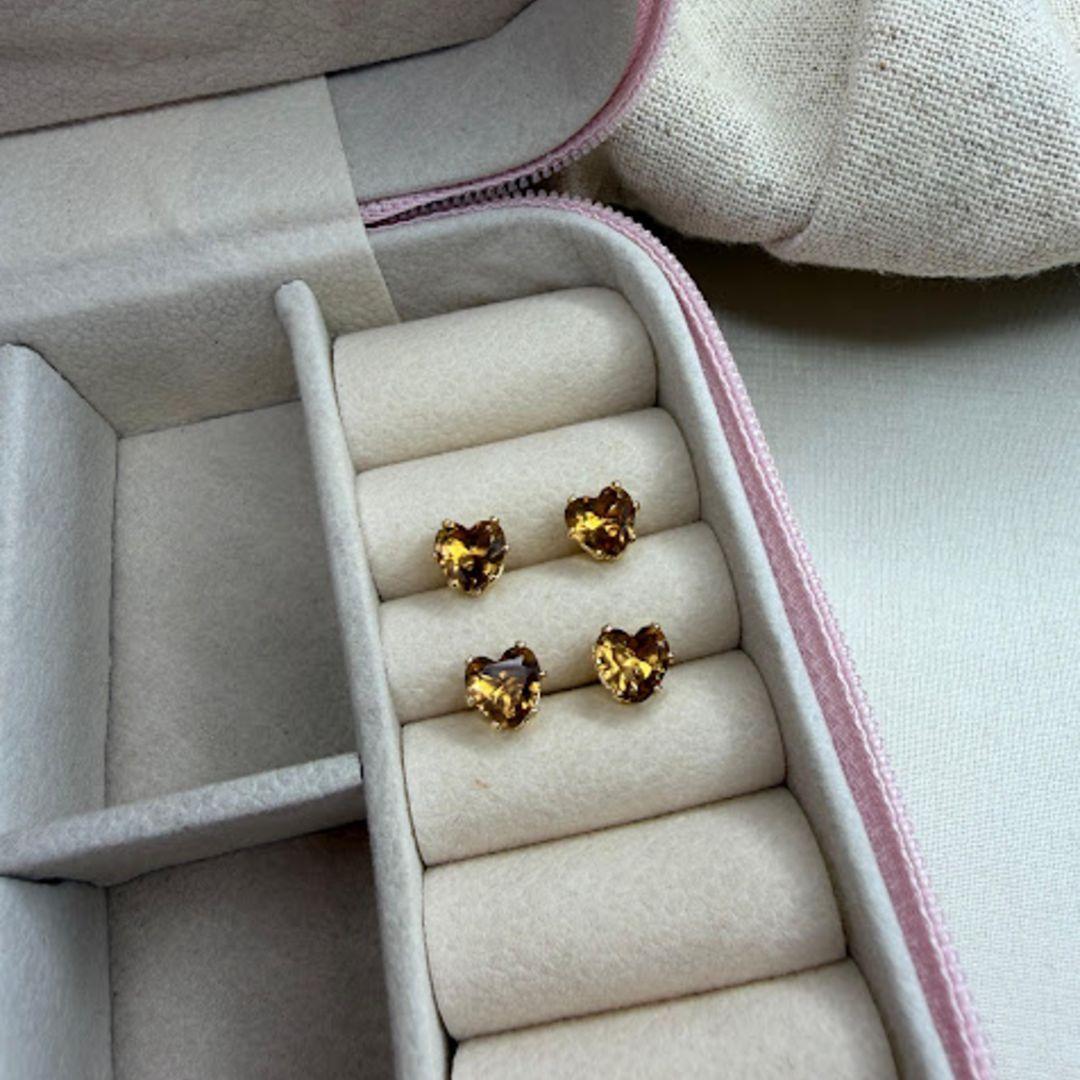 Brinco de Coração em Zircônia Marrom (Par) - Banhado a Ouro 18k