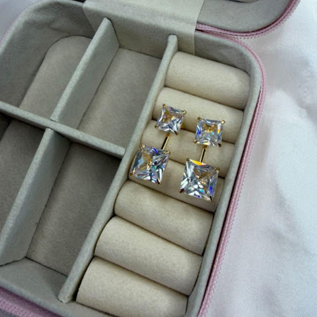 Duo Brincos Ponto Luz Quadrado - Banhado a Ouro 18k