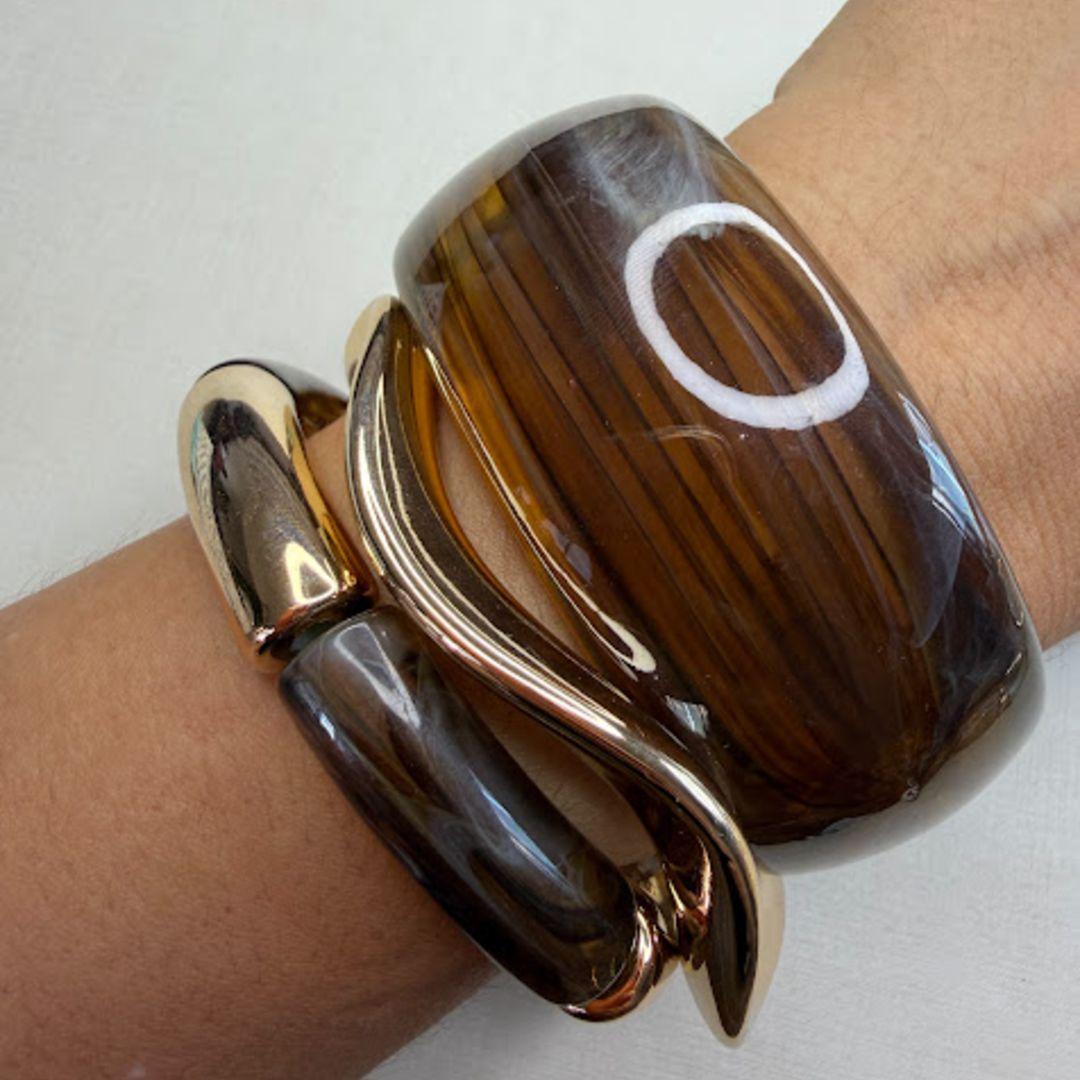 Kit de Bracelete Dourado e Pulseiras em Acrílico Cor Âmbar/Tortoise (casco de tartaruga)
