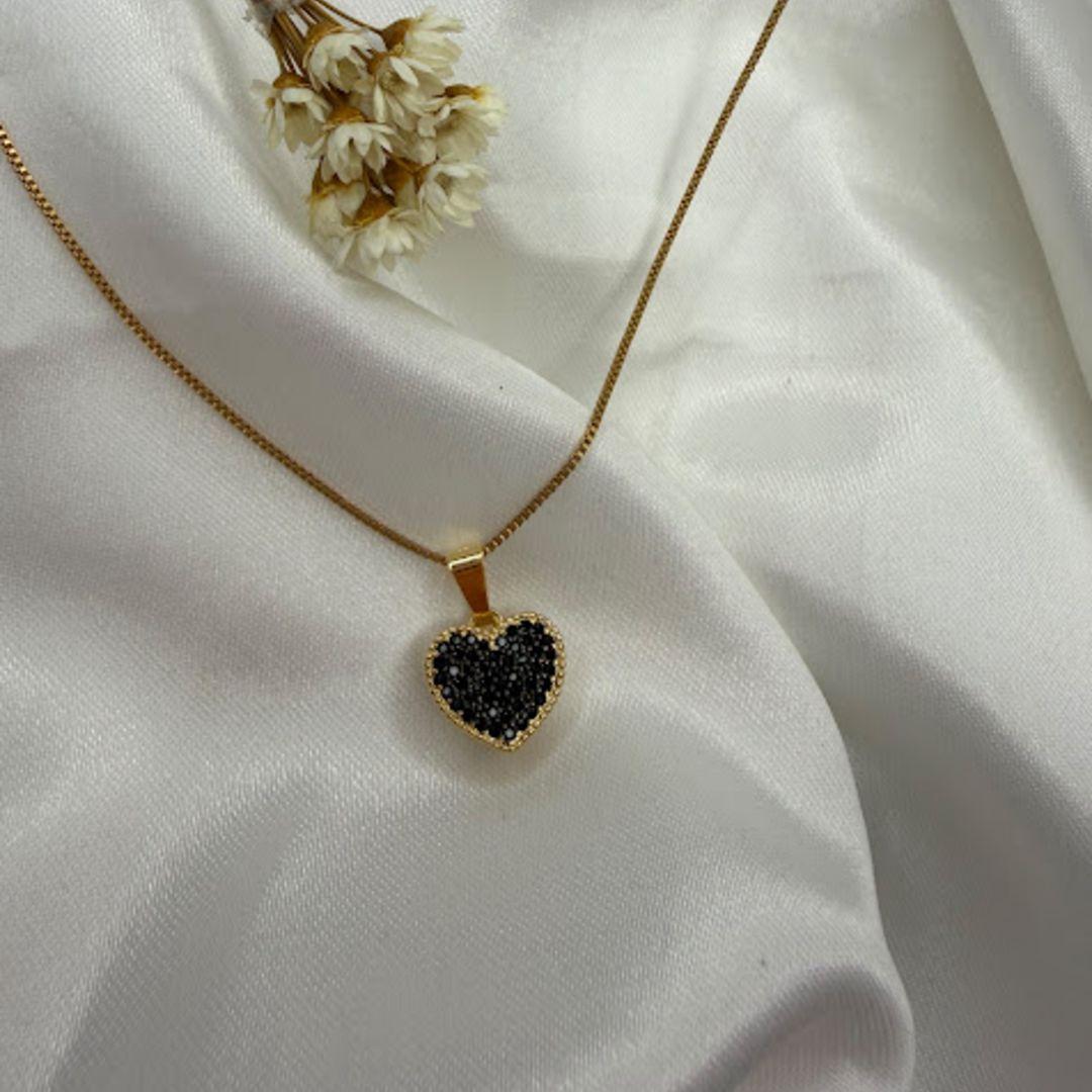 Pingente Coração Cravejado Zircônias Preta  - Banhado a Ouro 18k